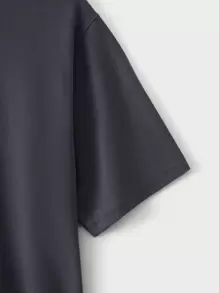 RueChic Men Letter Patched Detail Tee - Dark Grey - View 4