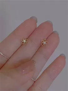 Cubic Zirconia Decor Stud Earrings - Yellow Gold - View 4