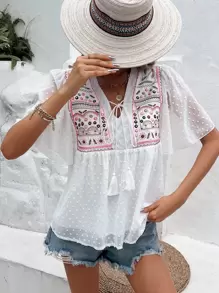 SHEIN Frenchy 花卉刺繡流蘇繫帶領蝴蝶袖荷葉邊下擺襯衫 - 白色 - 查看 3