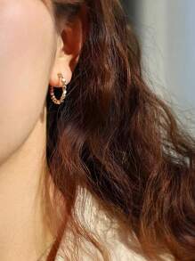 1pair Minimalist Hoop Earrings - Yellow Gold - View 3