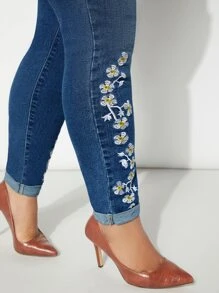 SHEIN SXY Plus Floral Embroidery Skinny Jeans - Dark Wash - View 7