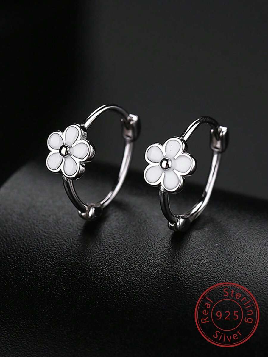 1對時尚花朵裝飾銀圓耳環適合女士日常裝飾