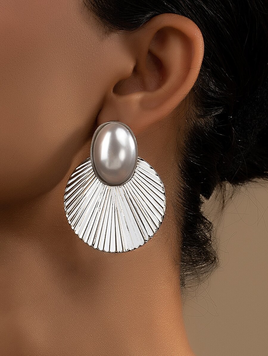 1pair Fashionable Ruched Detail Stud Earrings For Women For Party - Silver - View 1