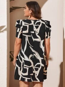 SHEIN Clasi 大碼滿版印花泡泡袖連衣裙 - 黑色 - 查看 2