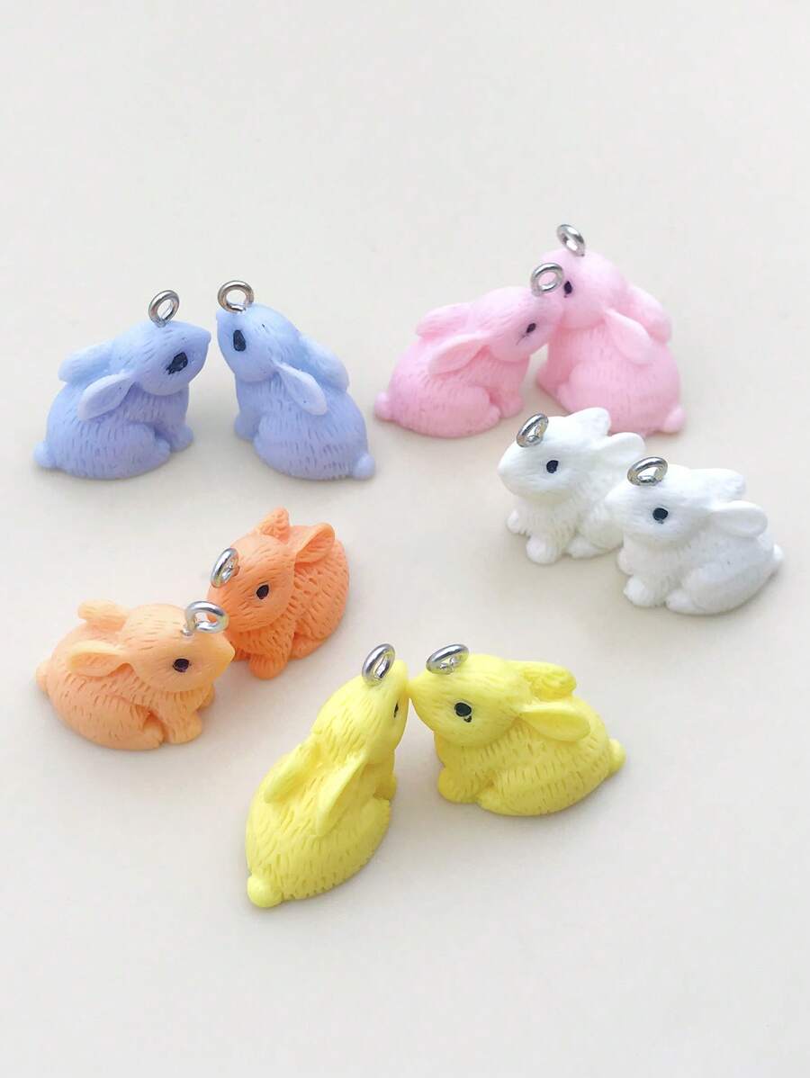 10 piezas/set colgante DIY de conejo de resina al azar