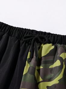 SHEIN 男孩迷彩印花翻蓋口袋工裝褲