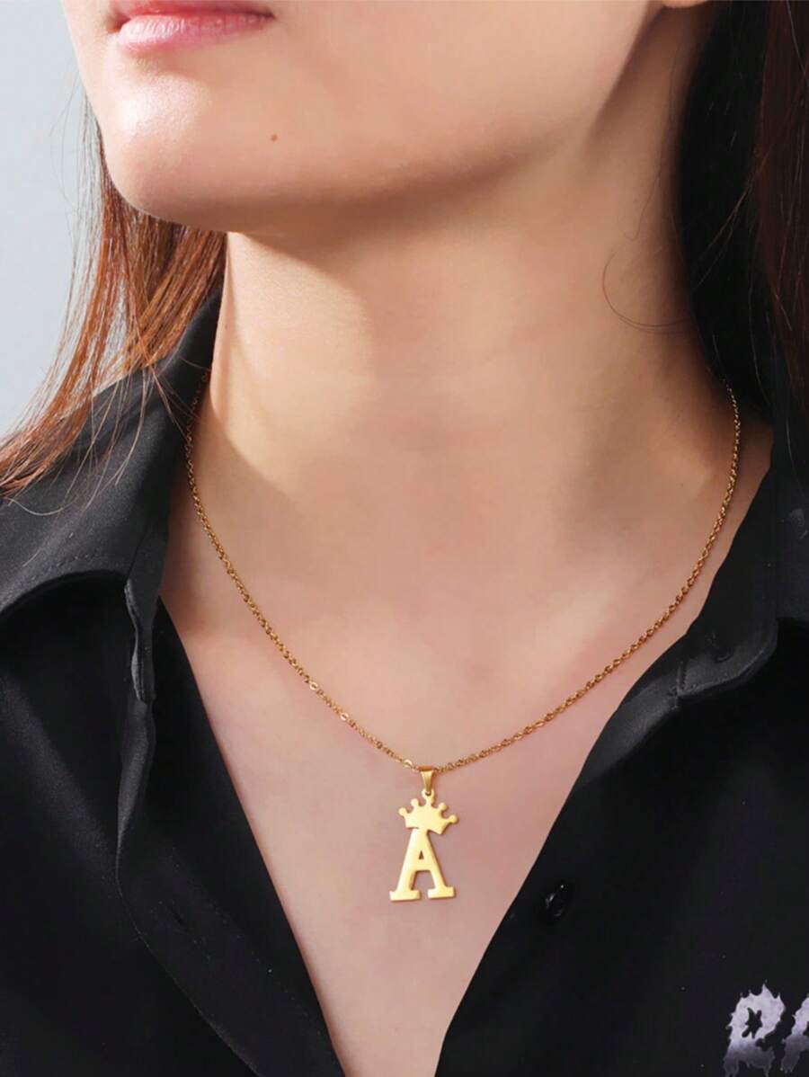 1 件女式時尚皇冠字母吊飾項鍊,附 26 個字母 - 金黃色 - 查看 1