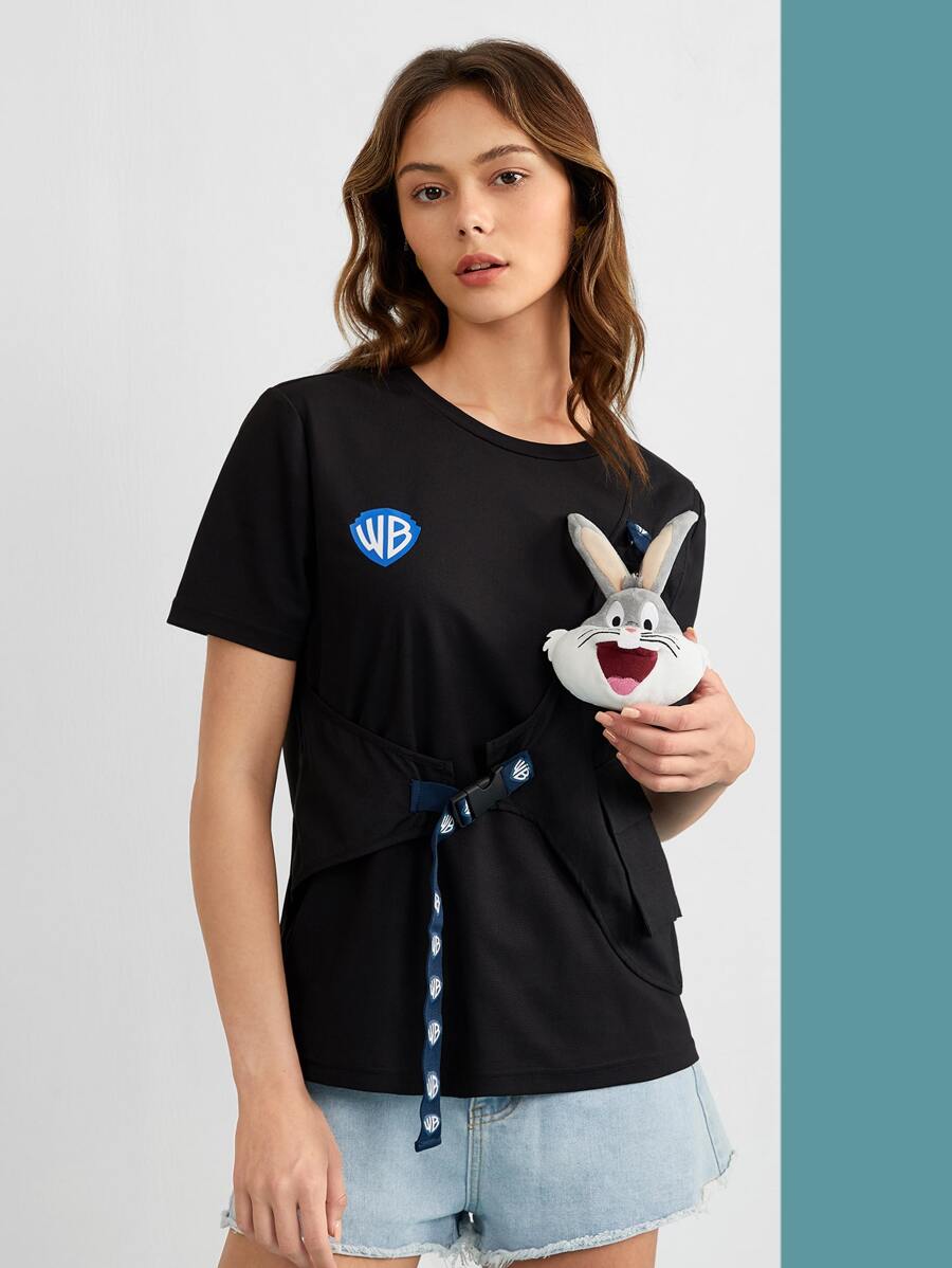 Warner Bros 100 Years X SHEIN 1入組字母圖案帶扣細節T恤帶兔子玩偶 - 黑色 - 查看 1