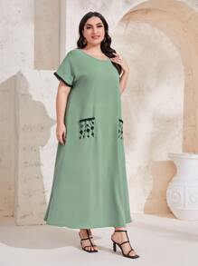 Al Najma Plus Floral Print Contrast Binding Arabian Dress - Green - View 5