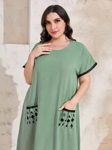 Al Najma Plus Floral Print Contrast Binding Arabian Dress - Green - View 6