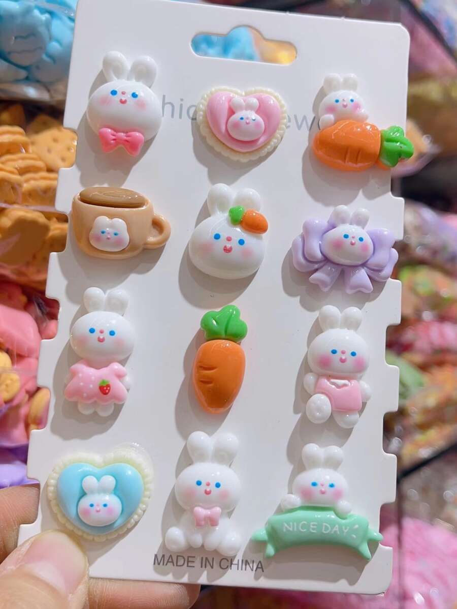 Diy 胡蘿蔔兔系列混合套裝 - 10 件,包括耳環、髮飾、樹脂用品、文具、手機殼、鑰匙圈、杯子、鞋子、冰箱裝飾貼紙、兒童貼紙材料。配有黏合劑。 - 彩色 - 查看 1