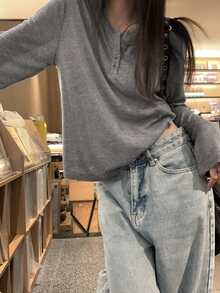 Camiseta con cuello henley unicolor - Gris - Ver 3