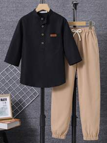 SHEIN Tween Boy Letter Patched Pocket Half Button Shirt & Drawstring Waist Pants