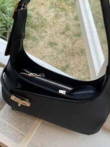 Minimalist Hobo Bag Medium Twist Lock Black - Black - View 8