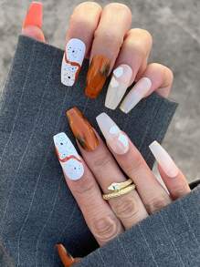 24入組長款棺材圖案假指甲和1張膠帶 - 彩色 - 查看 4