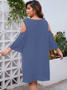 SHEIN Clasi Plus Guipure Lace Cold Shoulder Dress - Dusty Blue - View 2