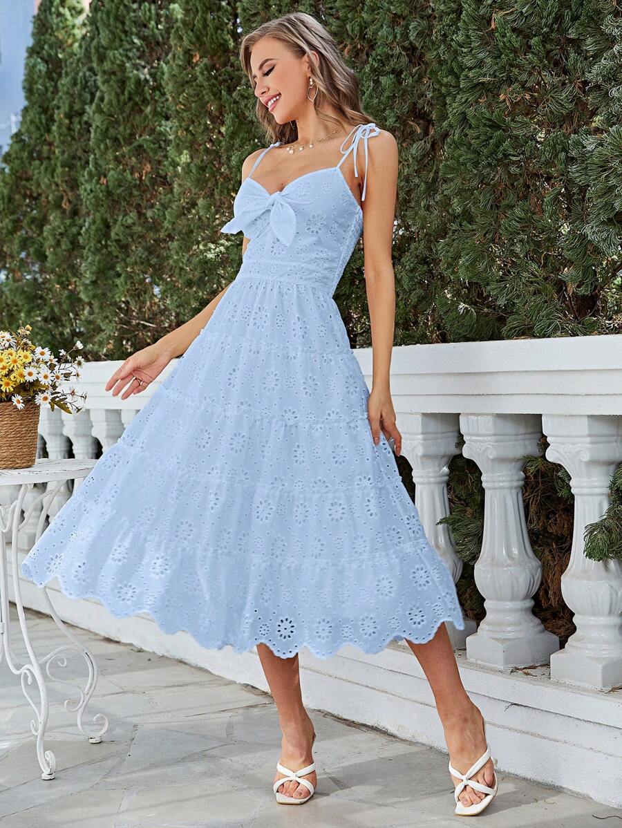 Simplee 肩上打結荷葉邊網眼刺繡吊帶連衣裙 - 淺藍色 - 查看 1