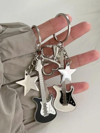 2pcs Y2K Star Musical Instrument Charm Black And White Keychain,School Gift Souvenir Car Accessories Bag Charm Cute Goth Bag Accessories Lanyards With Id Holder Car Accessories Bag Charms Car Accessories Teacher Friend Sister Gift Ideas