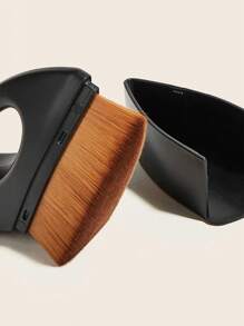 1支粉底刷，适用于晕染液体、膏状或粉状化妆品，可用于化妆、家居装饰、梳妆台、旅行、卧室等场合，是化妆配件的理想之选。这款粉底刷是送礼佳品，尤其适合作为圣诞礼物。 - 黑色 - 查看 8