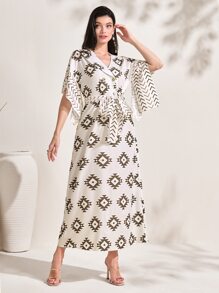 Al Najma 幾何印花蝙蝠袖腰帶土耳其長袍 - 杏色 - 查看 3