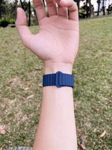 1pc Unisex Silicone Magnetic Watch Band, Compatible With Apple Watch 42mm, 38mm, 40mm, 41mm, 44mm, 45mm, 46mm, 49mm, Fashionable Smart Watch Replacement Strap, Suitable For Ultra2, Ultra SE2, SE 11, 10, 9, 8, 7, 6, 5, 4, 3, 2, 1 Series, Can Be Used As Student Back-To-School Gift - Navy Blue - View 3