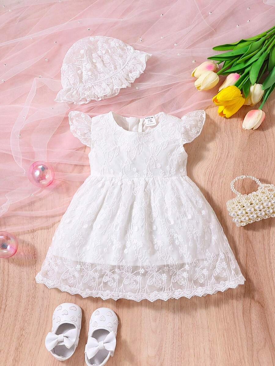 SHEIN Vestido Con Ribete De Volantes Para Bebé Niña Con Gorro - Blanco - Ver 1