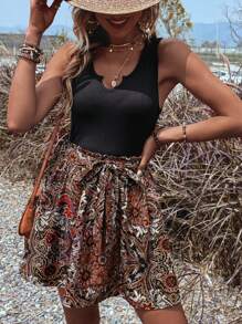 SHEIN Holidaya 缺口領背心上衣和佩斯利印花腰帶半身裙 - 彩色 - 查看 4