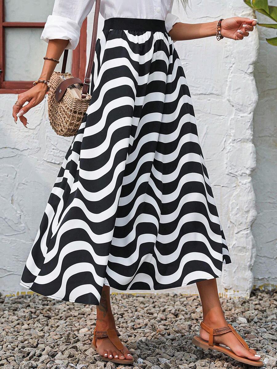 SHEIN VCAY 波浪線圖案喇叭半身裙 - 黑與白 - 查看 1