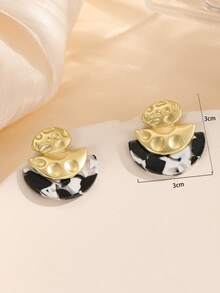 Geometric Stud Earrings - Multicolor - View 4