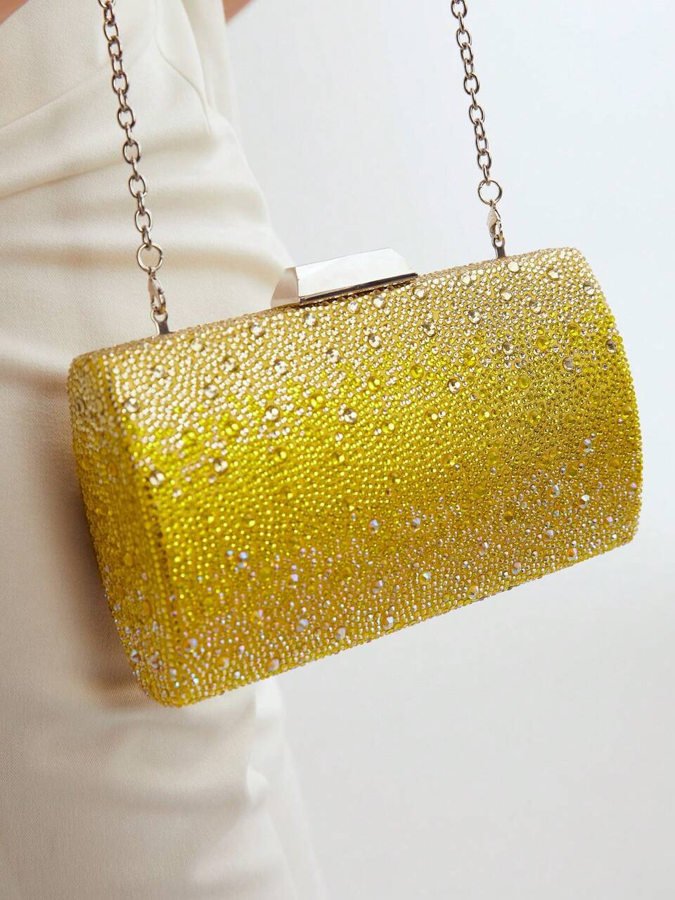 MOTF RHINESTONE CLUTCH BAG