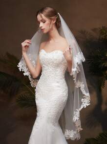 1pc Lace Medium Style Floral Embroidery Mesh Bridal Veil With Hair Comb Wedding Veil For Bride Dress
