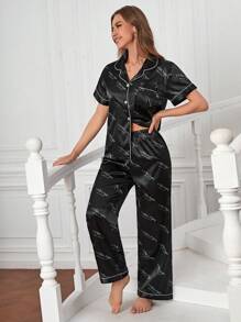 SHEIN Conjunto de pijama con estampado de letra ribete en contraste de satén - Negro - Ver 5