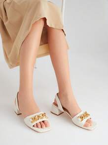 MOTF PREMIUM 粗花呢鏈條露跟涼鞋 - 白色 - 查看 9