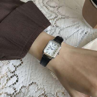 1 Đồng hồ đeo tay nữ dây tre thời trang mặt số La Mã hình chữ nhật tối giản, thích hợp đeo hàng ngày, sinh nhật, quà tặng cho phụ nữ, kỷ niệm, ngày độc thân, khuyến mãi Halloween, không có hộp quà tặng