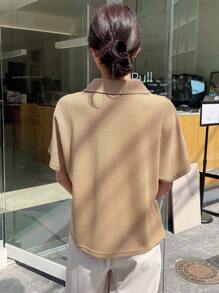 DAZY Áo thun nữ Nút màu trơn Giải trí - Màu Khaki - Xem 8