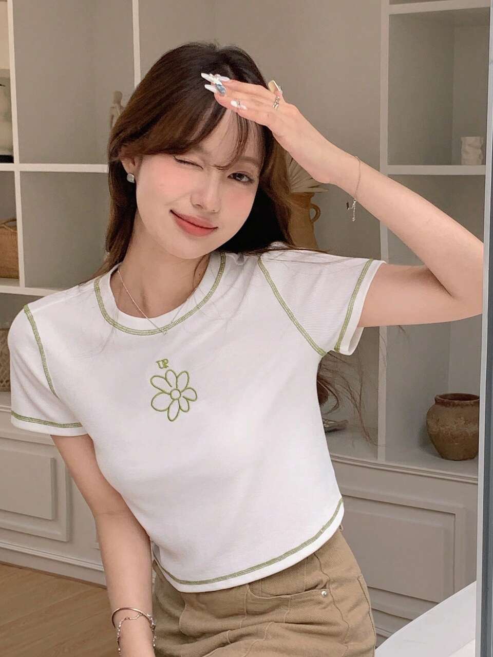 Floral Print Contrast Stitching Tee
