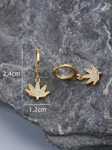 1pair Korean Style New Arrival Zirconia Studded Metal Leaf Earrings For Women, Elegant Short Maple Leaf Dangle Earrings - Multicolor - View 3