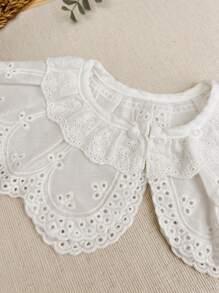 1入組嬰兒網眼刺繡貝殼邊圍兜 - 白色 - 查看 4