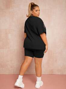 SHEIN SXY 大碼人物和字母圖案落肩T恤 - 黑色 - 查看 2