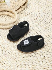 嬰兒鏤空字母貼飾魔術貼時尚戶外織物露跟涼鞋 - 黑色 - 查看 3