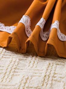 SHEIN 嬰兒雙色鏤空蕾絲花邊蝴蝶袖連衣裙 - 彩色 - 查看 4