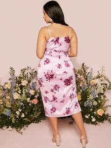 SHEIN Belle 大碼印花垂領高開叉緞面吊帶裙伴娘禮服 - 彩色 - 查看 3