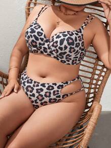 SHEIN 大尺碼豹紋剪裁推上去比基尼套裝，適用於夏季沙灘 - 彩色 - 查看 1