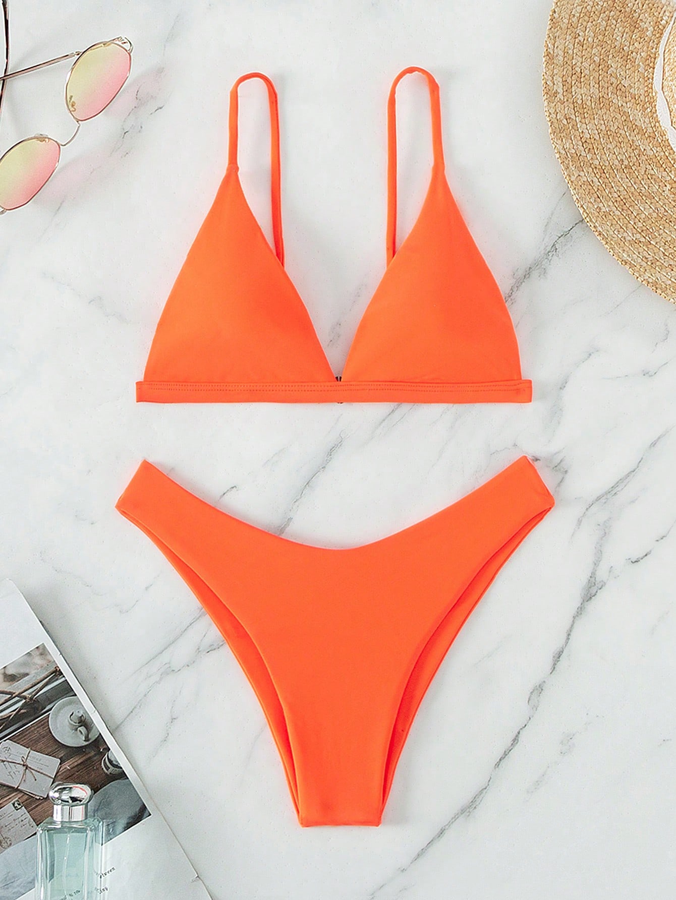 Triangle high cut bikini