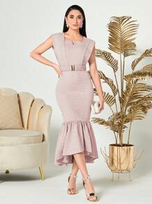 Modelyn Notched Neckline Mermaid Hem Jacquard Dress - Dusty Pink - View 3