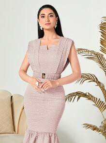 Modelyn Notched Neckline Mermaid Hem Jacquard Dress - Dusty Pink - View 5