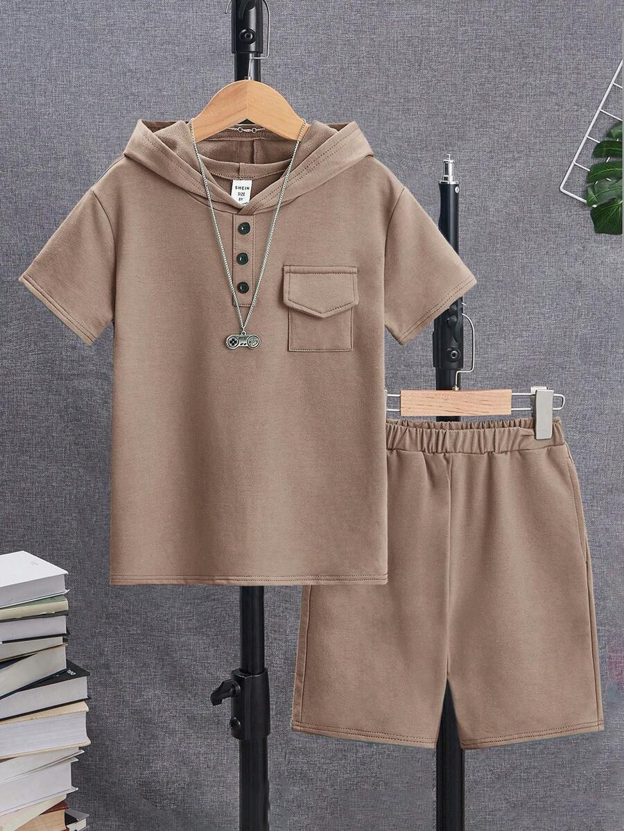 SHEIN 男孩翻蓋口袋連帽T恤和短褲 - 卡其色 - 查看 1