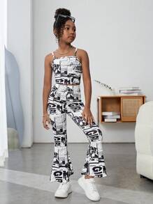 SHEIN 少女黑白Pop-Art圖案休閒甜美酷炫細肩帶短上衣和喇叭褲，夏季休閒套裝 - 黑與白 - 查看 5