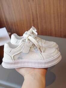 男孩透氣鏤空繫帶時尚白色網紗板鞋