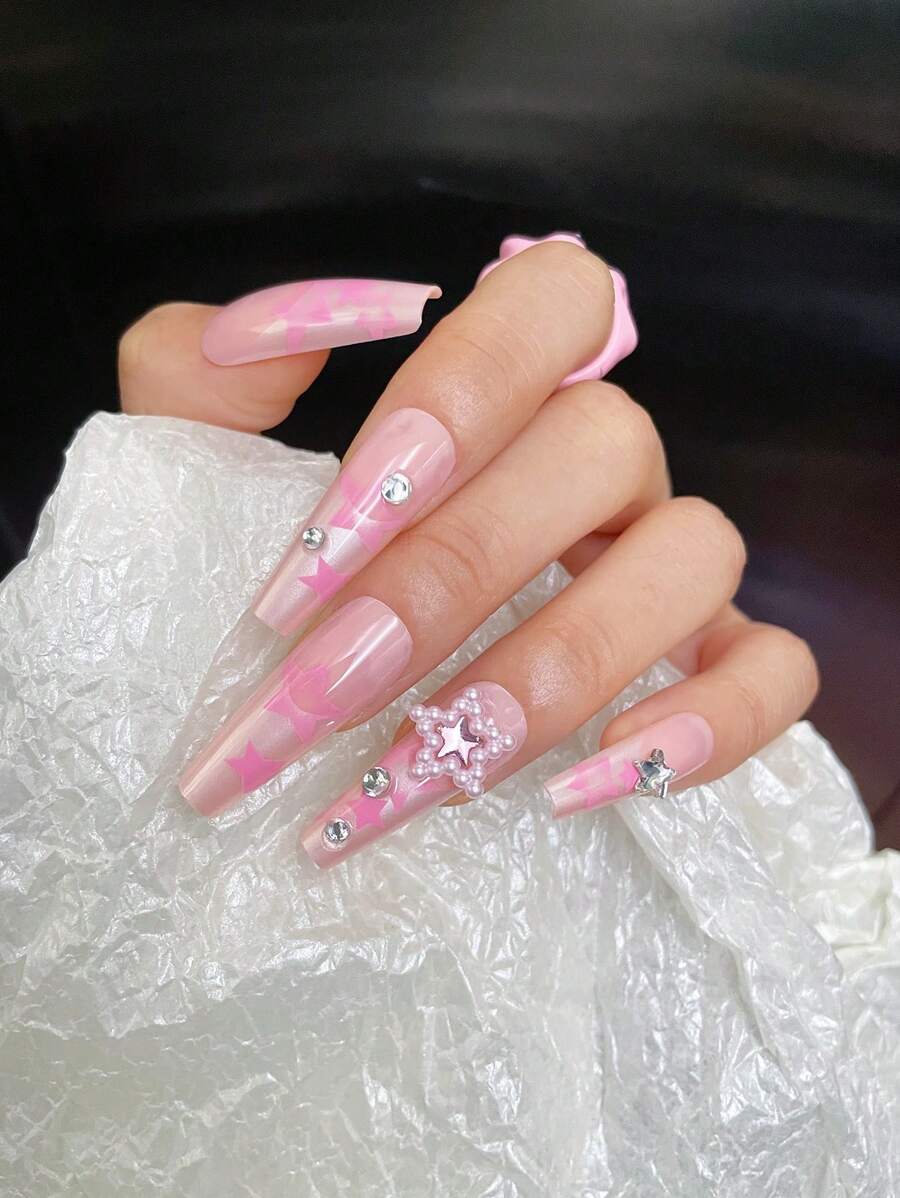 使用24入組長棺材粉色珍珠星星水鑽圖案假指甲和1張膠帶和1入組指甲銼立即升級您造型 - 彩色 - 查看 1